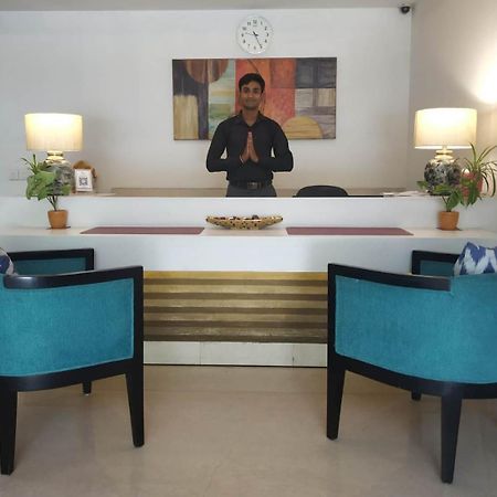 Inde Hotel Vista Woods Huda City Centre, คูร์เคาน์ ภายนอก รูปภาพ