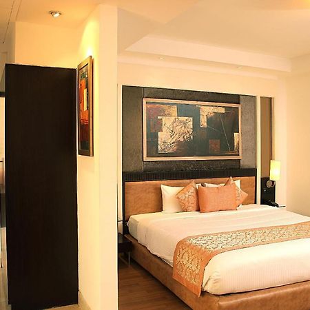 Inde Hotel Vista Woods Huda City Centre, คูร์เคาน์ ภายนอก รูปภาพ
