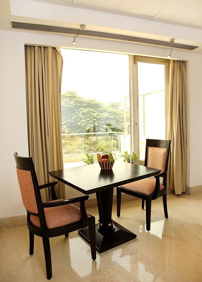 Inde Hotel Vista Woods Huda City Centre, คูร์เคาน์ ภายนอก รูปภาพ