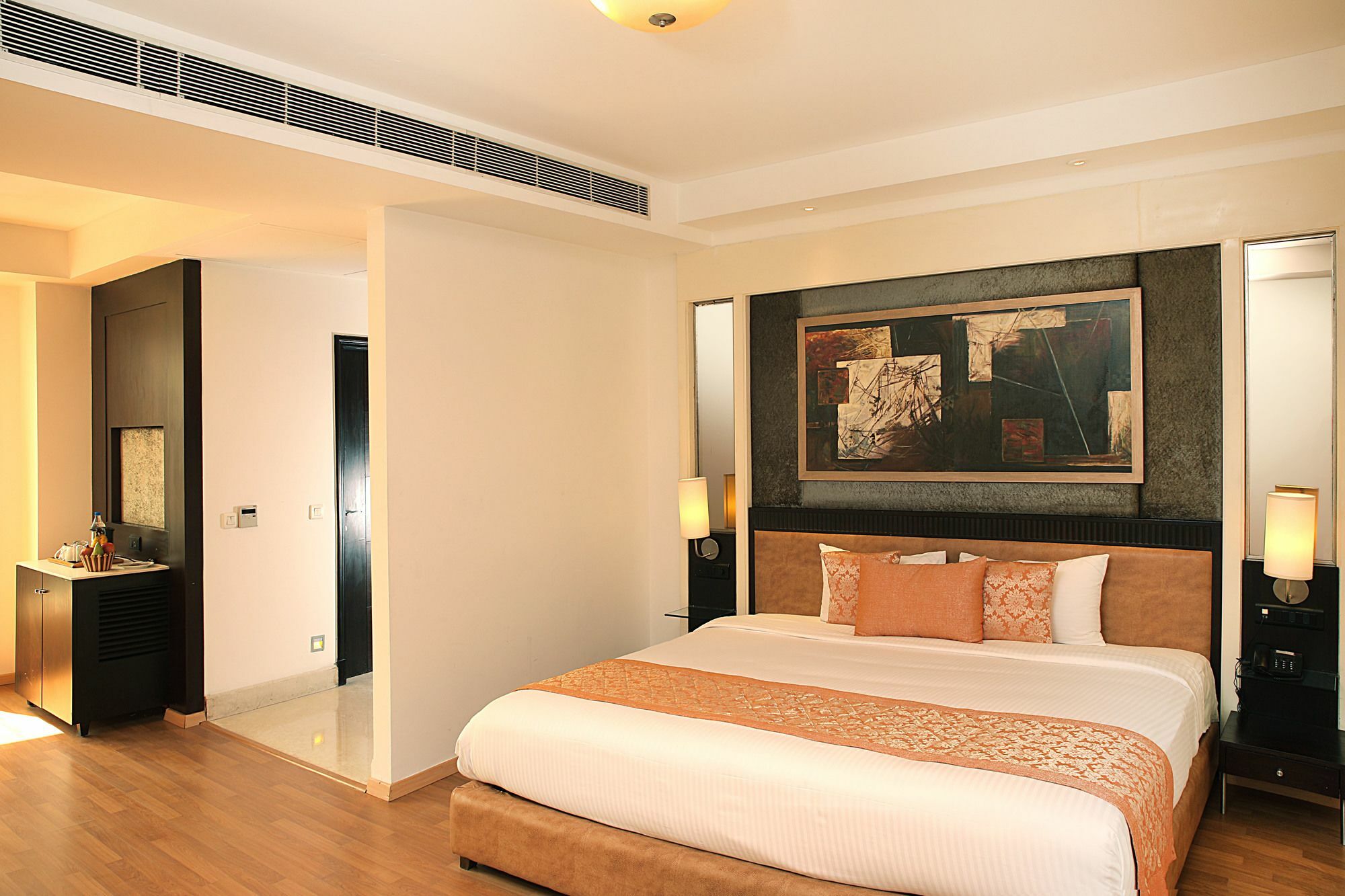 Inde Hotel Vista Woods Huda City Centre, คูร์เคาน์ ภายนอก รูปภาพ