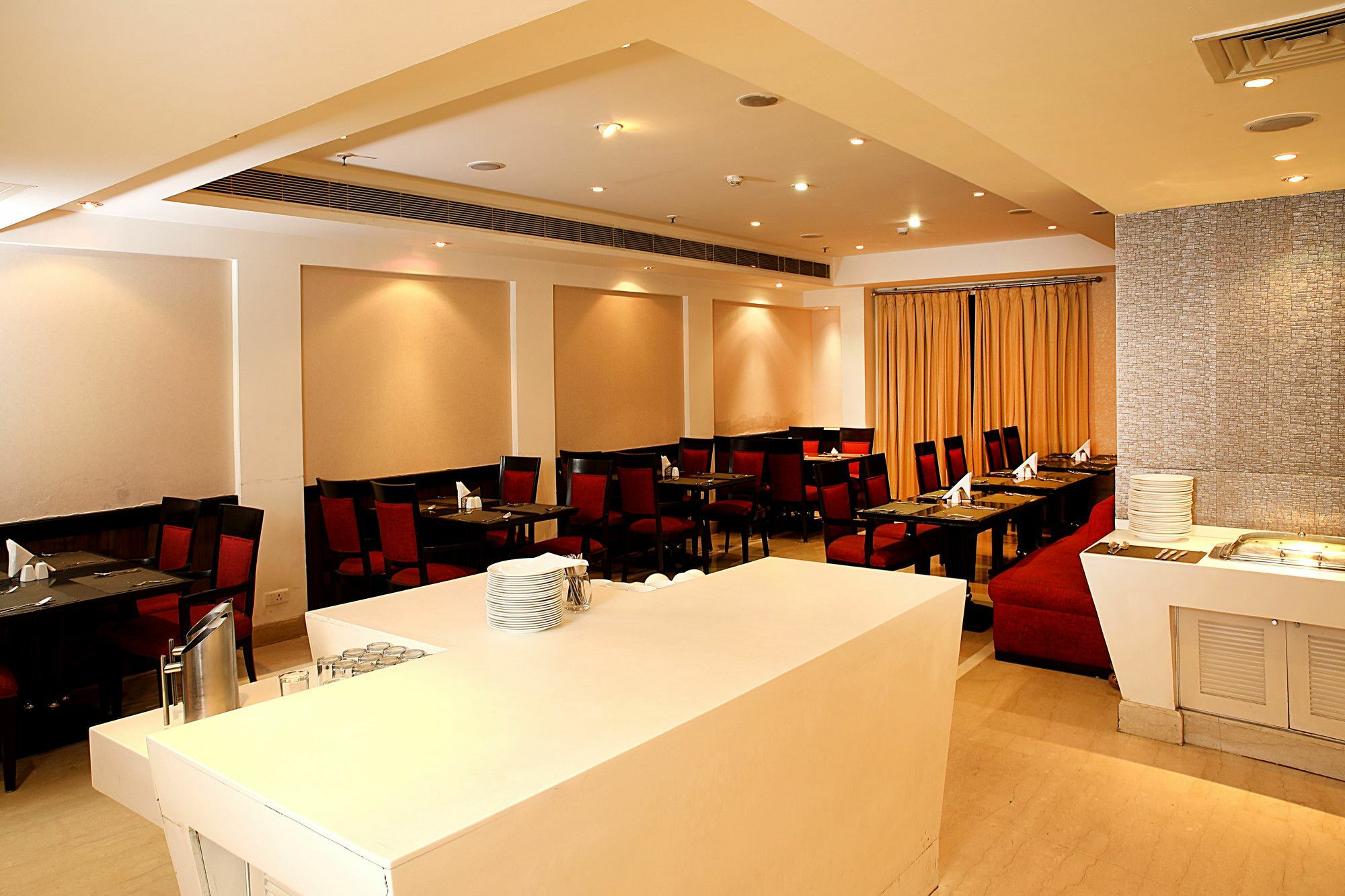 Inde Hotel Vista Woods Huda City Centre, คูร์เคาน์ ภายนอก รูปภาพ