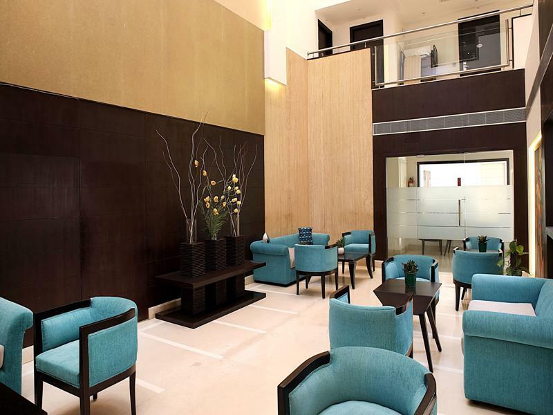 Inde Hotel Vista Woods Huda City Centre, คูร์เคาน์ ภายนอก รูปภาพ