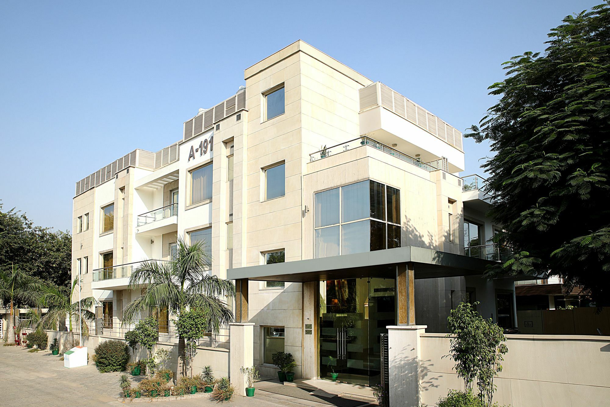 Inde Hotel Vista Woods Huda City Centre, คูร์เคาน์ ภายนอก รูปภาพ