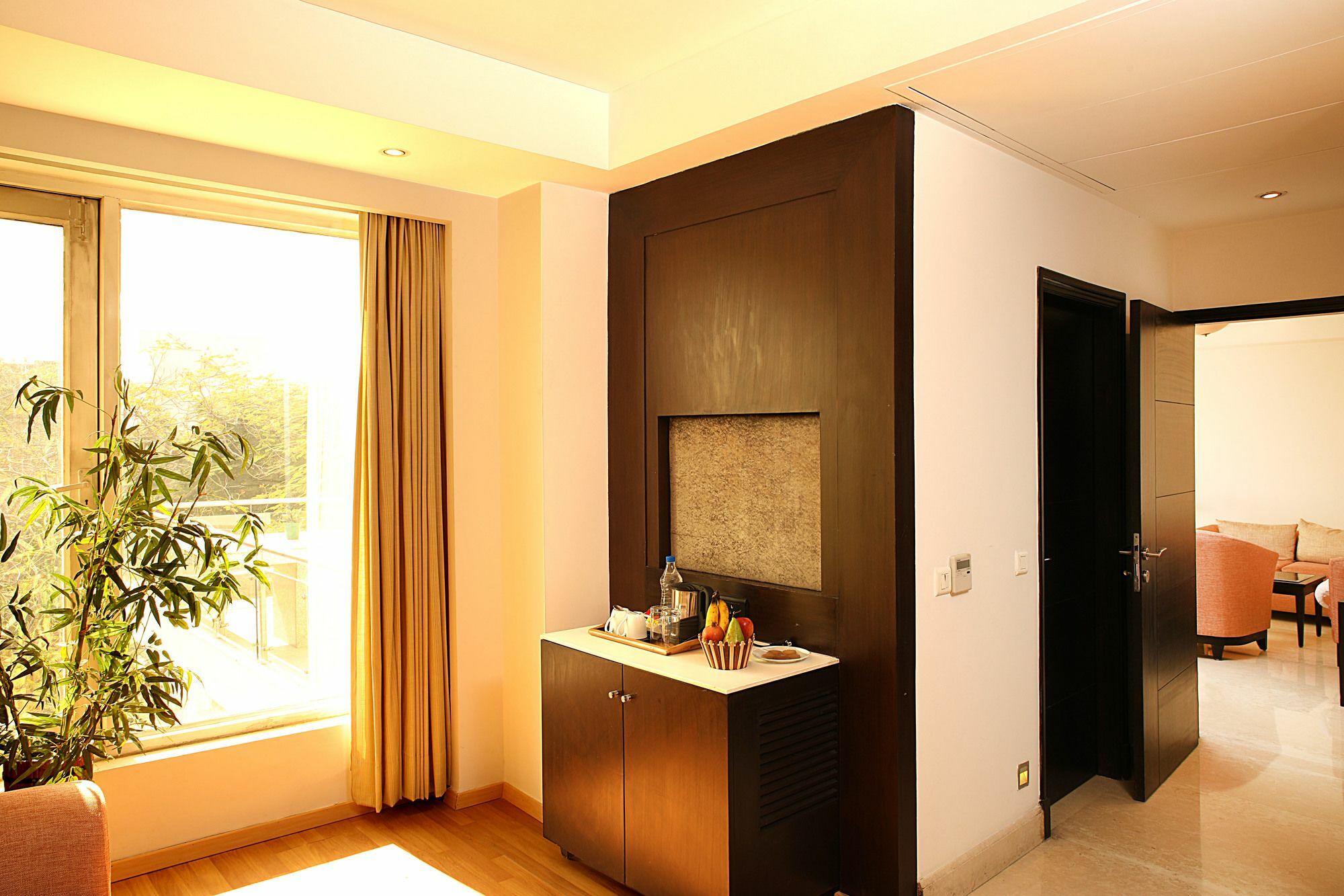 Inde Hotel Vista Woods Huda City Centre, คูร์เคาน์ ภายนอก รูปภาพ