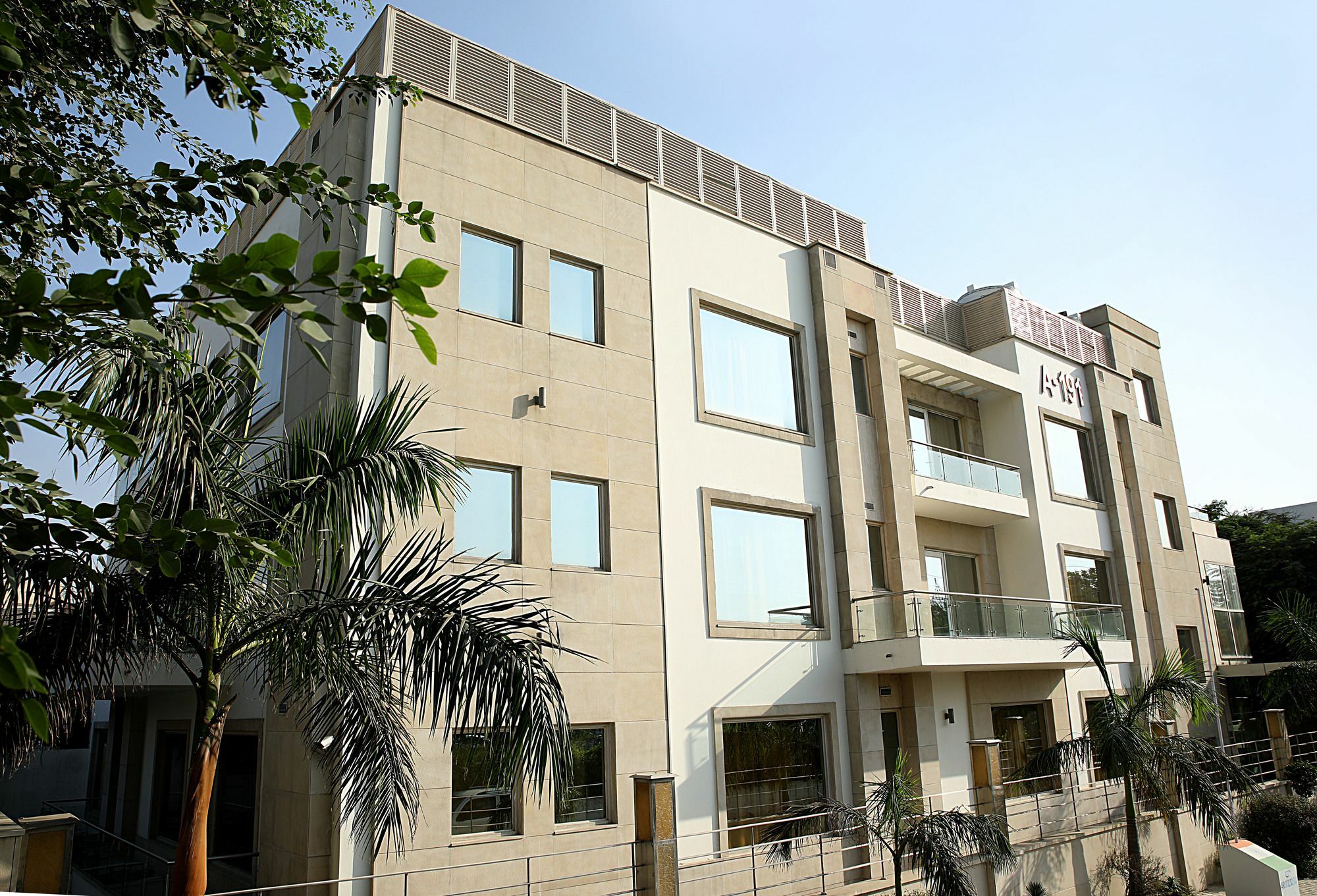 Inde Hotel Vista Woods Huda City Centre, คูร์เคาน์ ภายนอก รูปภาพ